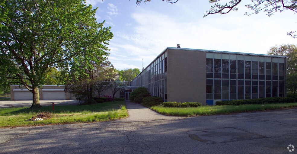 More Photos Of 77 Pawtucket Ave, Rumford Manufacturing For Sale