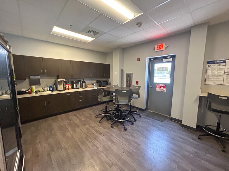 More Photos Of 5212 Willis Rd, Theodore Unknown For Lease