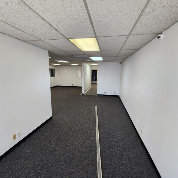 More Photos Of 555 S Isis Ave, Inglewood Warehouse For Lease