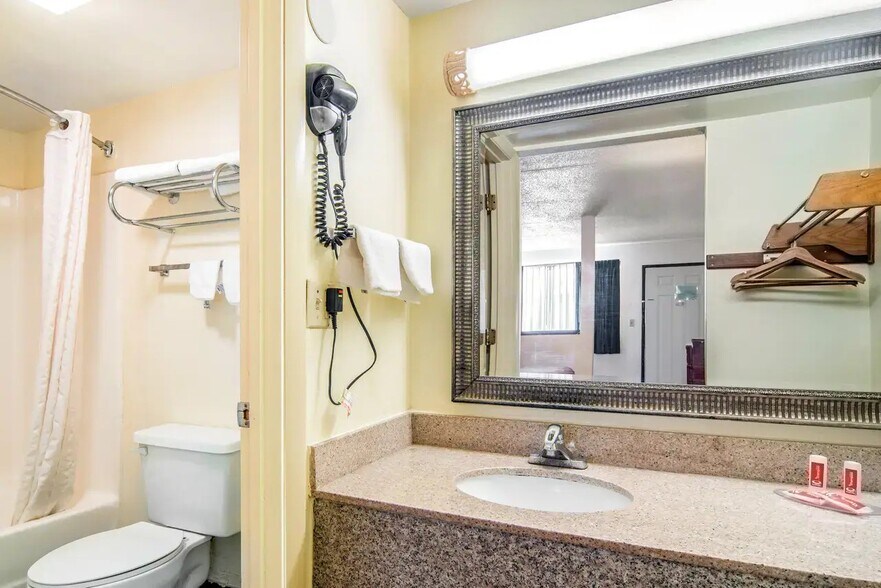 More Photos Of 2120 Lafayette Rd, Fort Oglethorpe Hotel For Sale