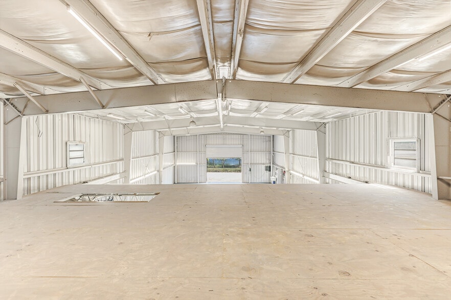 More Photos Of 1911 Dana Dr, Fort Myers Warehouse For Sale