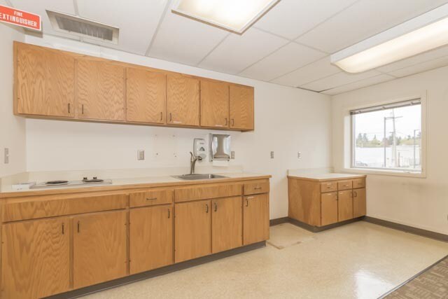 More Photos Of 2602 6th St, Bremerton Storefront Retail Office For Sale