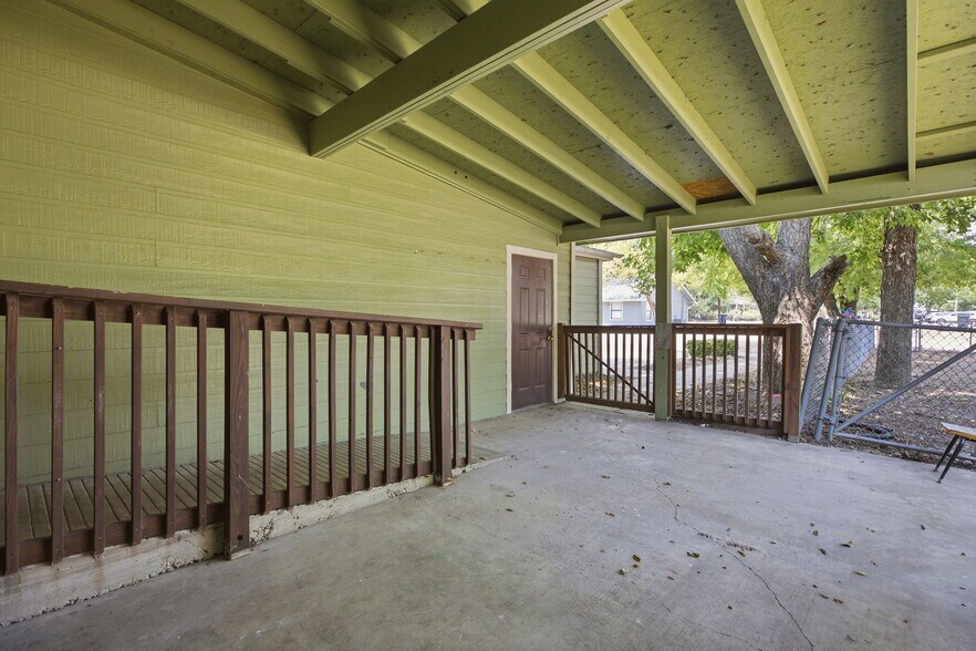 More Photos Of 208 E Hwy 79 St, Hutto Daycare Center For Lease