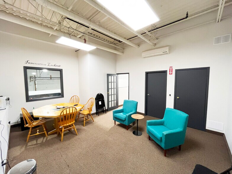 More Photos Of 5100 S Service Rd, Burlington Office For Lease