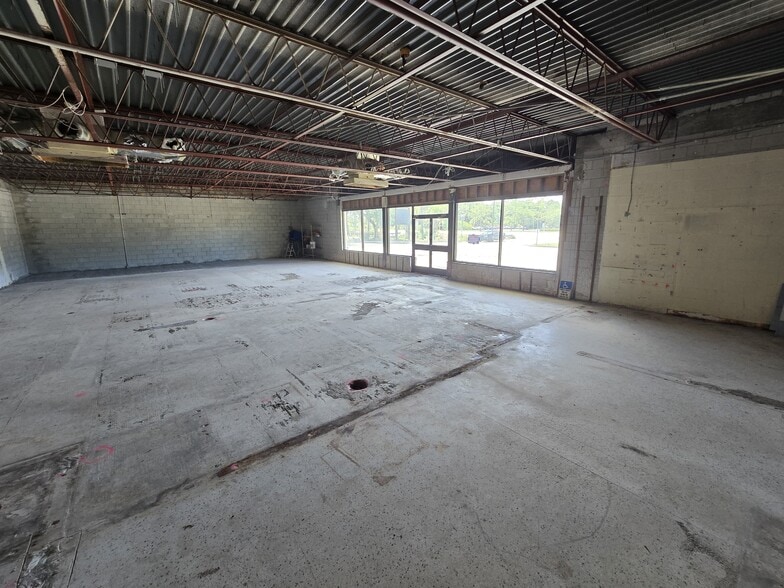 More Photos Of 8801 20th St, Vero Beach Convenience Store For Sale