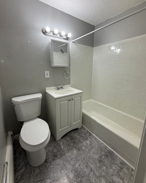 More Photos Of 467 Allen St, New Britain Apartments For Sale