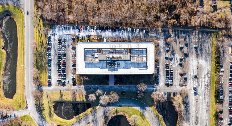 More Photos Of 300 Atrium Dr, Somerset Office For Lease