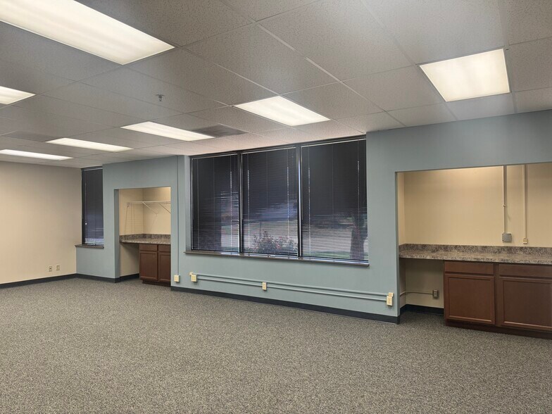 More Photos Of , Maryland Heights Unknown For Sale