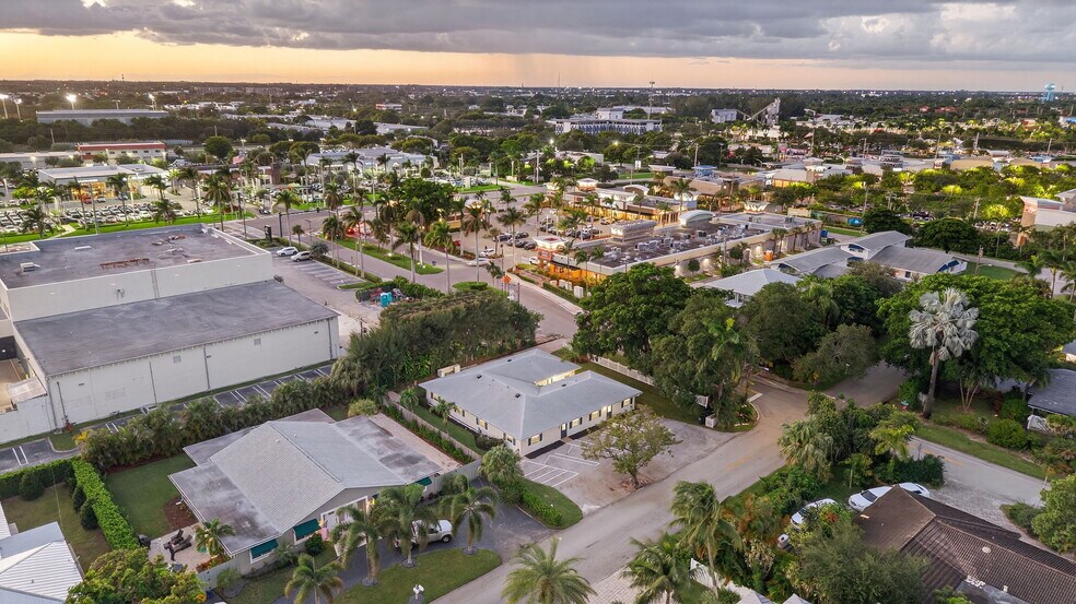 More Photos Of 800 Tropic Blvd, Delray Beach Apartments For Sale