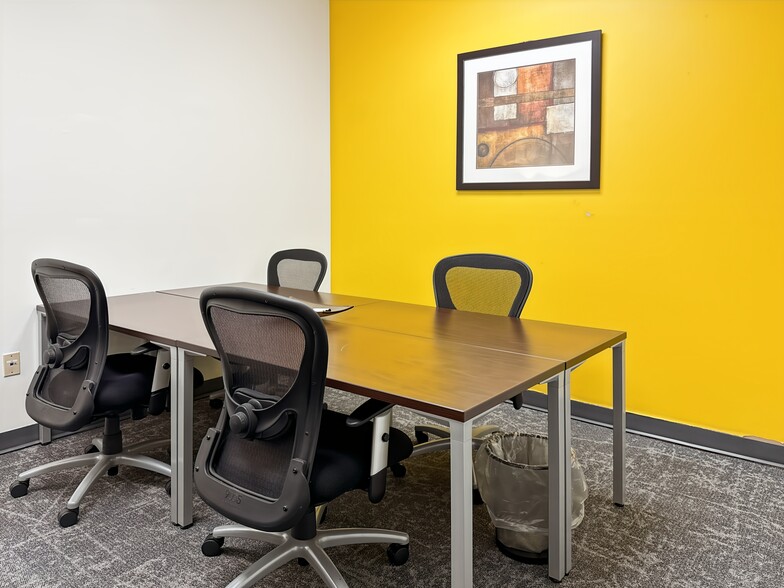 More Photos Of 7027 Old Madison Pike NW, Huntsville Coworking Space