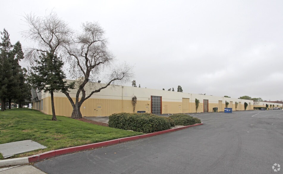 More Photos Of 2200 Zanker Rd, San Jose Light Manufacturing For Lease