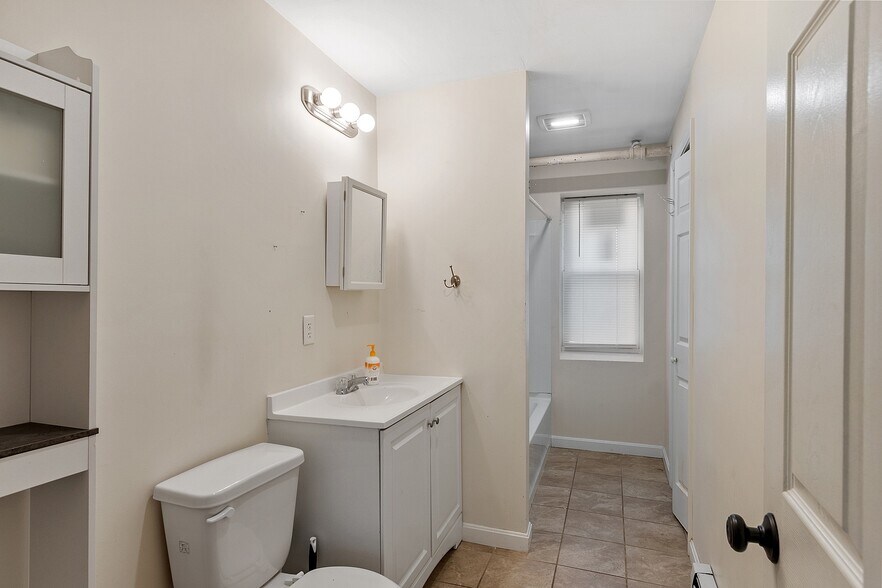 More Photos Of 13 Groton Pl, Worcester Apartments For Sale