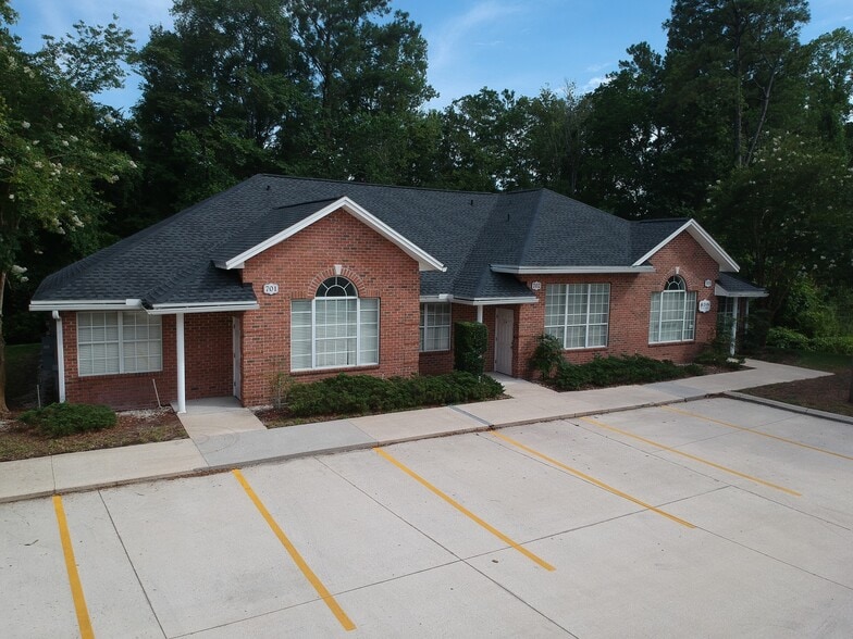 Primary Photo Of 8833 Perimeter Park Blvd, Jacksonville Medical For Sale