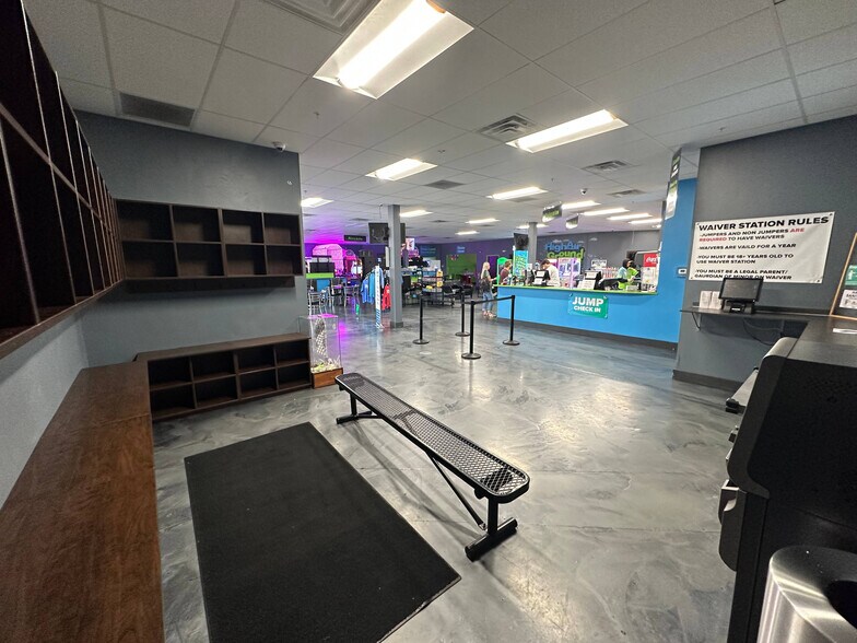 More Photos Of 1250 4th Ave NW, Minot Storefront For Lease