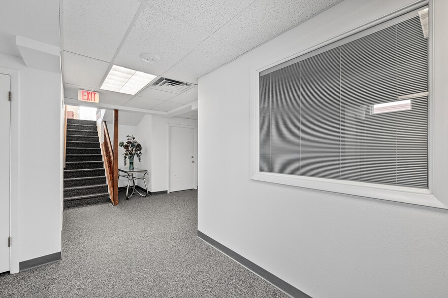 More Photos Of 813 E Lincolnway, Cheyenne Office For Sale