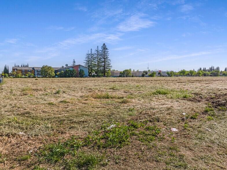 More Photos Of 1411 E Onstott Rd, Yuba City Land For Sale