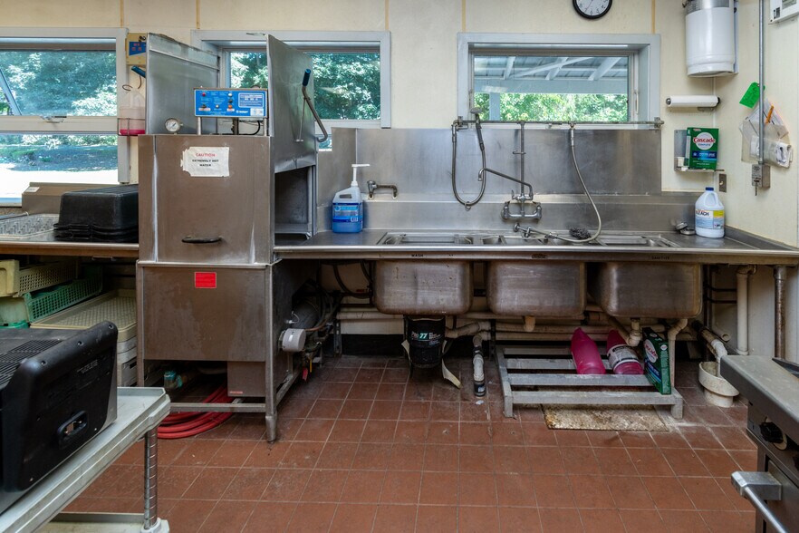 More Photos Of 9 Mill St, Stockton Police Fire Station For Sale