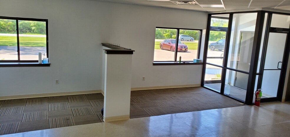 More Photos Of 500 Trolley Blvd, Rochester Manufacturing For Sale