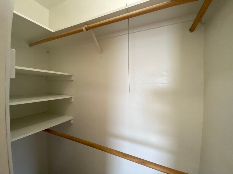 More Photos Of 455 N Sycamore Ave, Los Angeles Apartments For Sale