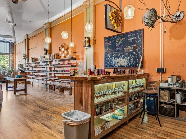 More Photos Of 32 Broadway St, Asheville Storefront Retail Residential For Sale