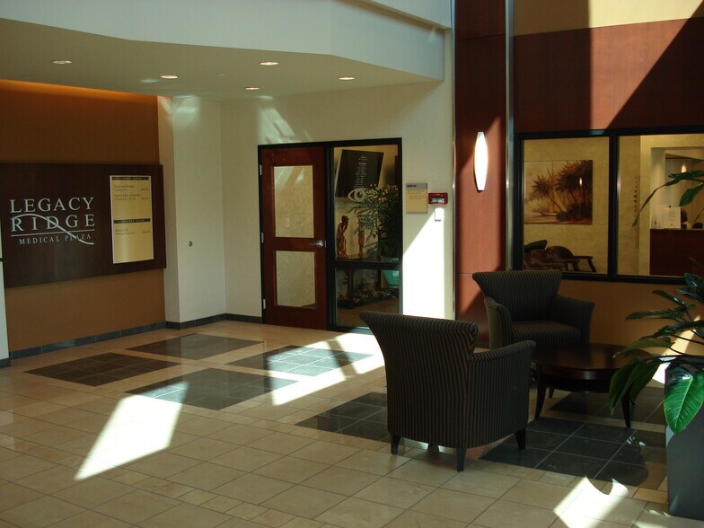 More Photos Of 301 NE Mulberry St, Lee's Summit Medical For Lease