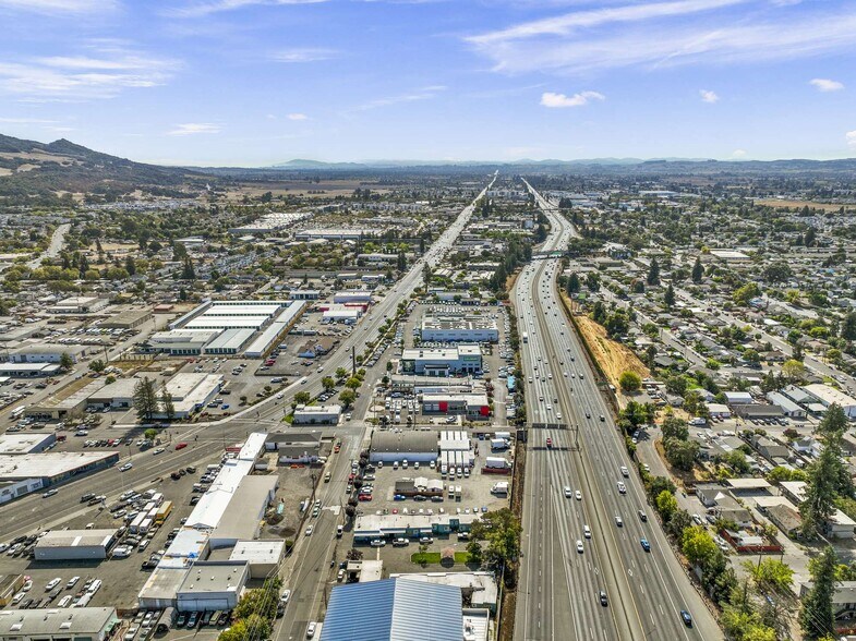 More Photos Of 1015 S A St, Santa Rosa Apartments For Sale