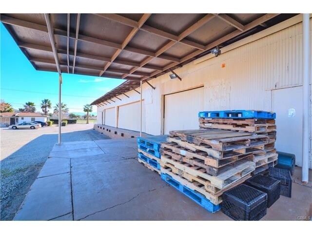 More Photos Of 8551 Mission Blvd, Jurupa Valley Warehouse For Lease