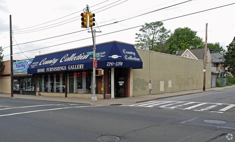 Primary Photo Of 1229 Castleton Ave, Staten Island Storefront For Lease