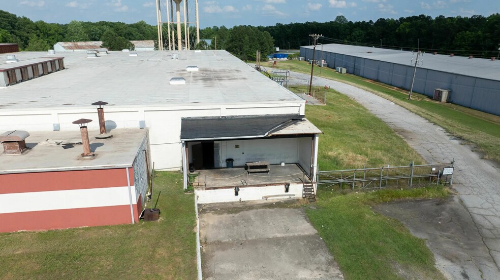 More Photos Of 584 Highway 28 S, Abbeville Warehouse For Lease