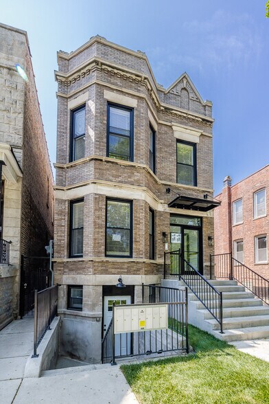 More Photos Of 3039 W 19th St, Chicago Apartments For Sale