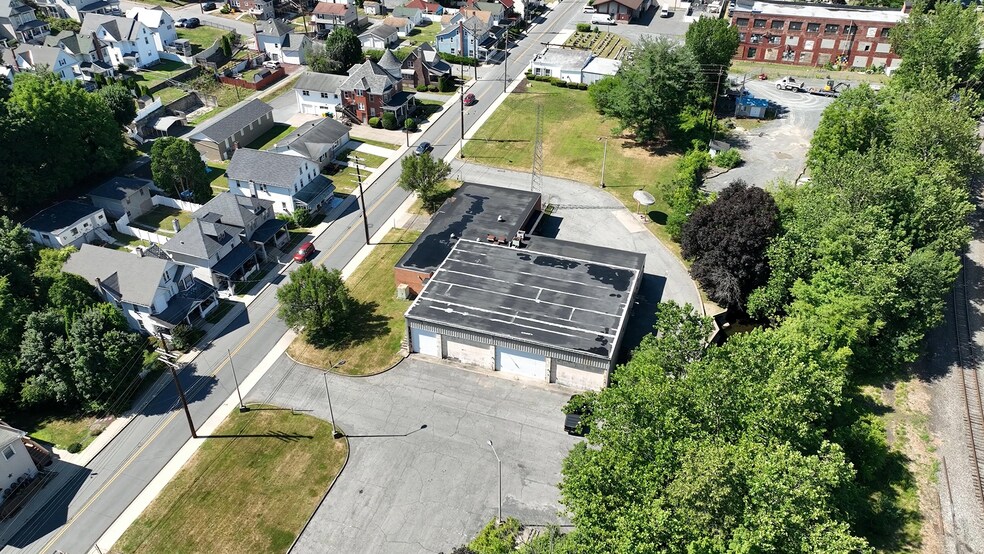 More Photos Of 333 S 1st St, Bangor Distribution For Sale