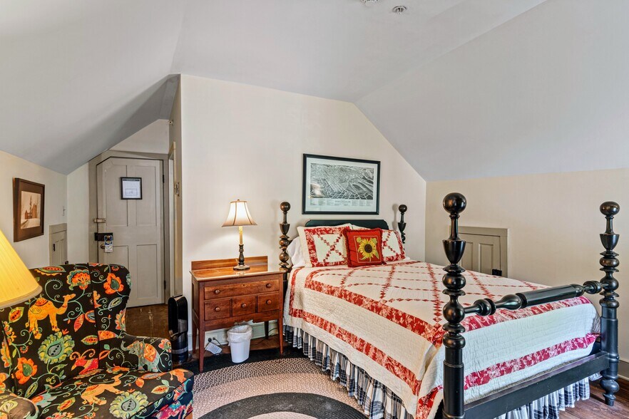 More Photos Of 803 S Main St, Winston-Salem Hospitality For Sale