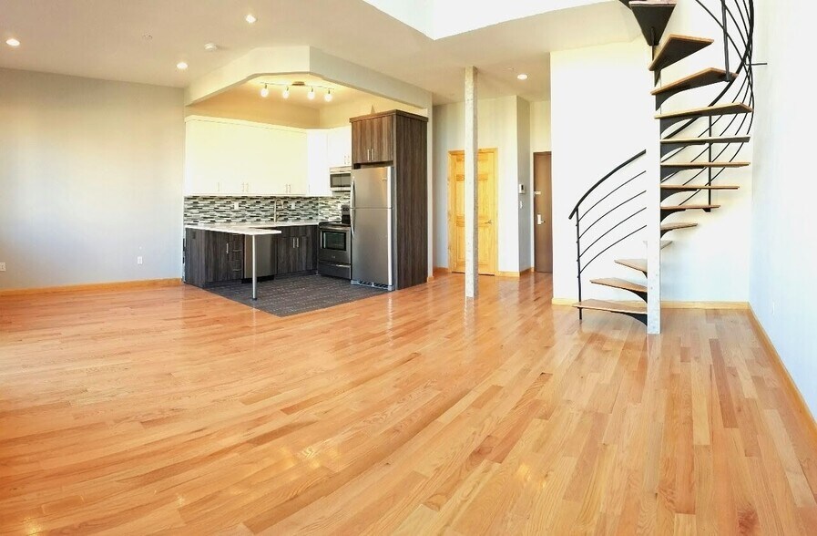 More Photos Of 14-18 31st Ave, Astoria Apartments For Sale