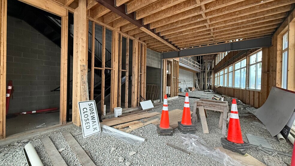 More Photos Of 1659 Water St, Kelowna General Retail For Lease