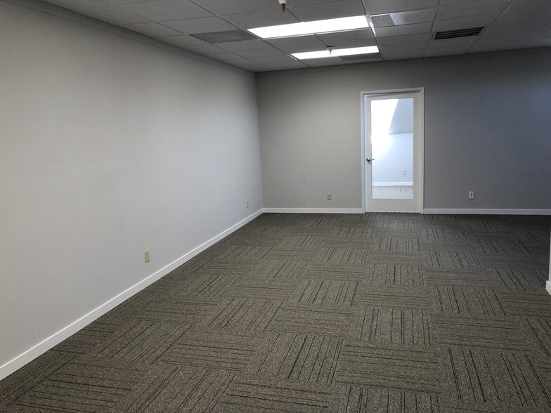 More Photos Of 1100 Lincoln Ave, Napa Medical For Lease