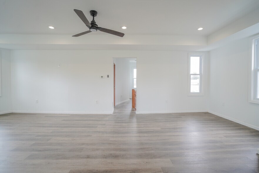 More Photos Of 625 Byberry Rd, Philadelphia Funeral Home For Sale