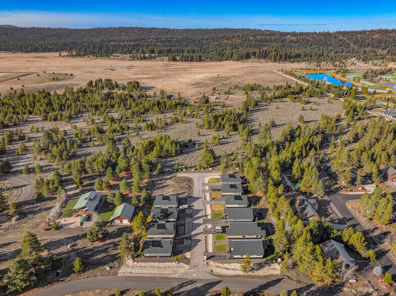 More Photos Of 101, 103, 105 Bighorn Court, Mccall Specialty For Sale