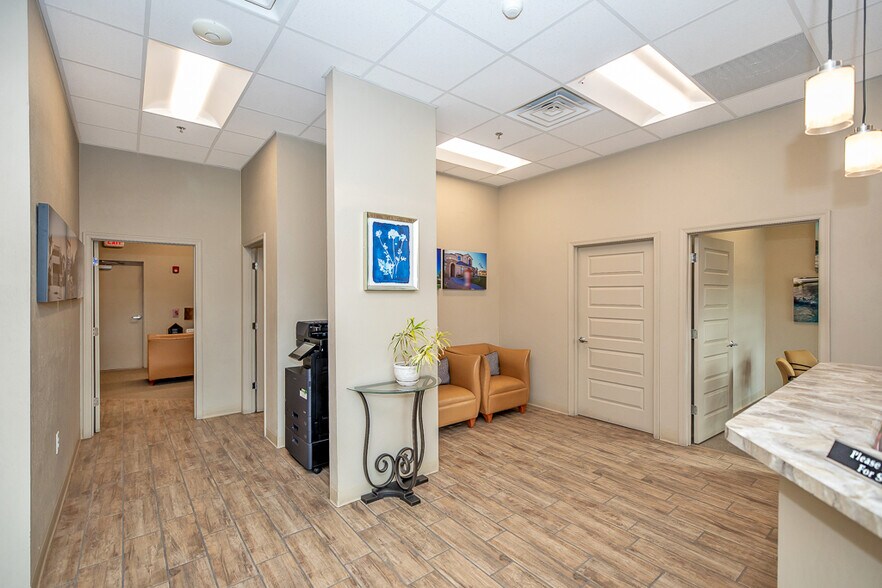 More Photos Of 11375 S Fortuna Rd, Yuma Storefront Retail Office For Sale