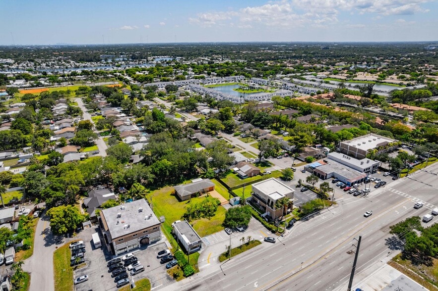 More Photos Of 2972 Griffin Rd, Fort Lauderdale Storefront Retail Residential For Sale