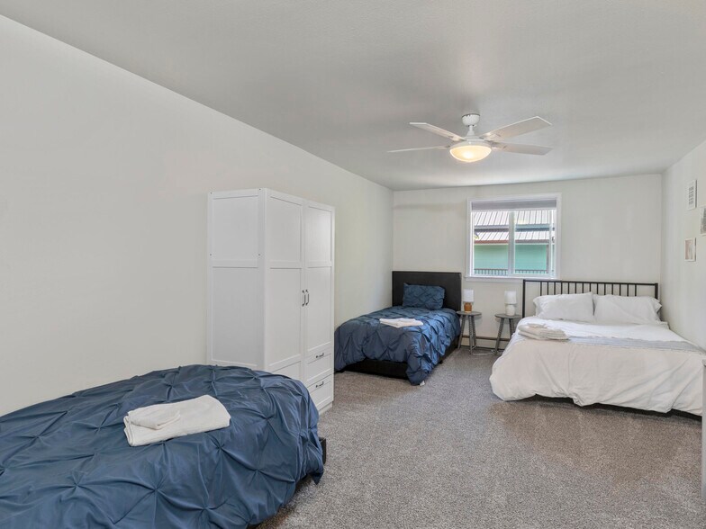 More Photos Of 609 Clinton St, Ridgway Apartments For Sale