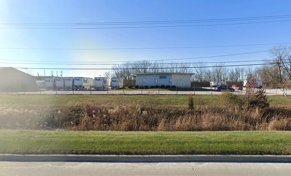 More Photos Of 5559 S Pennsylvania Ave, Cudahy Truck Terminal For Sale