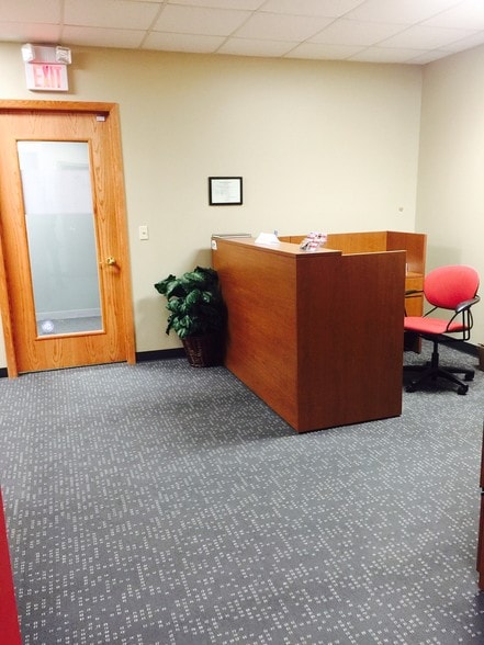 More Photos Of 5005 S 153rd St, Omaha Office For Sale