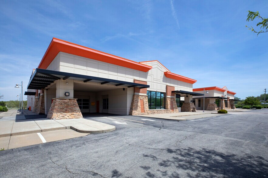 More Photos Of 5900 Mo-150 Hwy, Grandview Auto Dealership For Sale