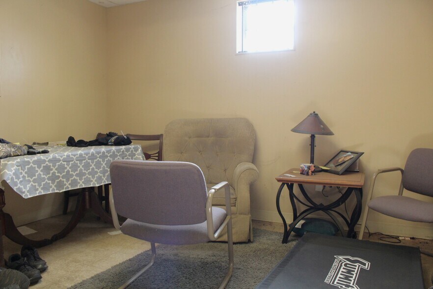 More Photos Of 994 Rhyne Rd, Clover Light Manufacturing For Sale