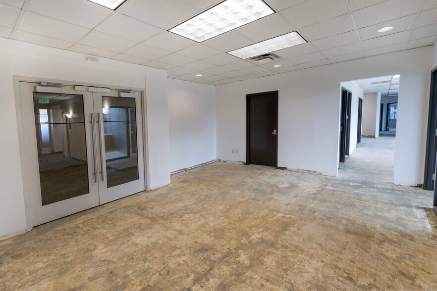 More Photos Of 65 E Wadsworth Park Dr, Draper Office For Lease