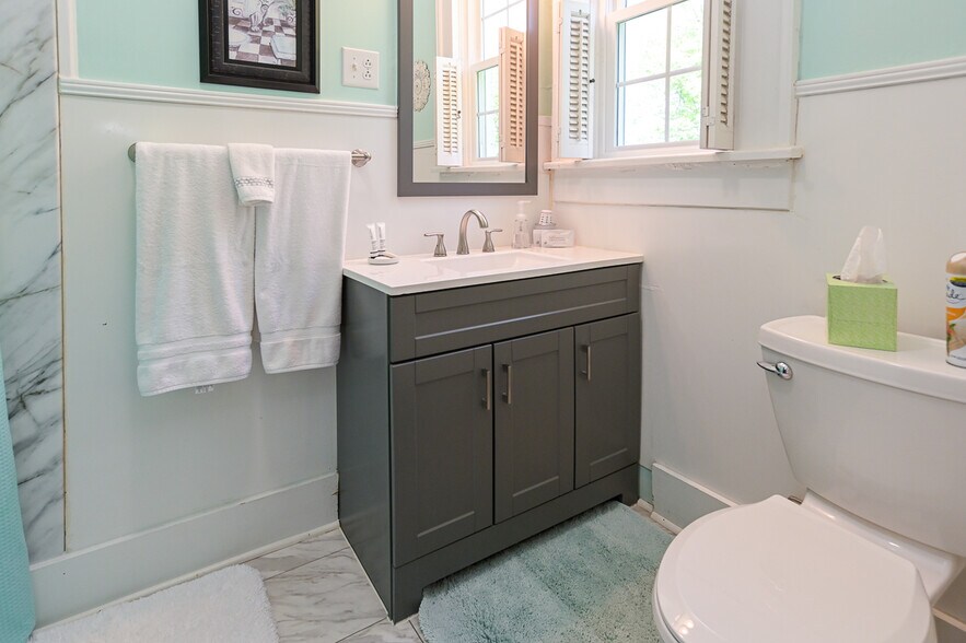 More Photos Of 799 Whitthorne St, Shelbyville Hospitality For Sale