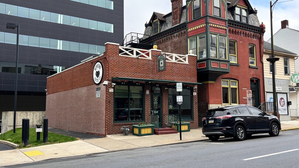 More Photos Of 17 S 9th St, Allentown Storefront For Sale