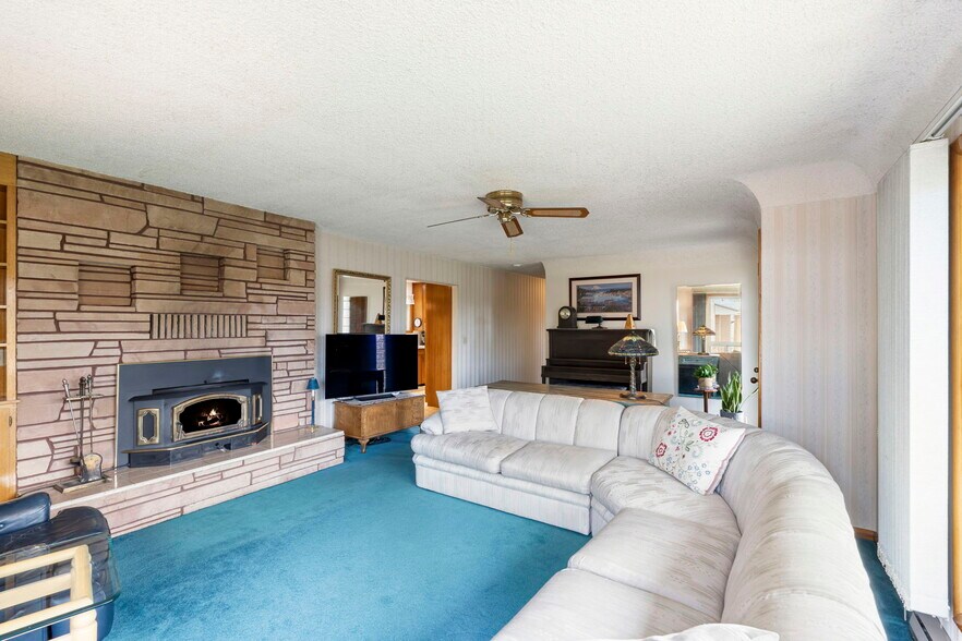 More Photos Of 1553 Bishop Rd, Chehalis Flex For Sale