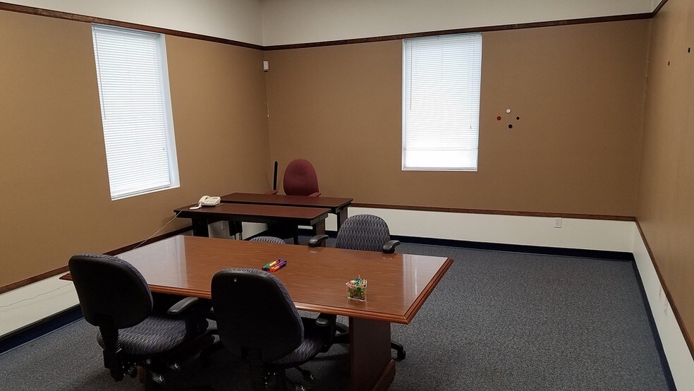More Photos Of 8208 Salyer Dr, Wallops Island Office For Lease