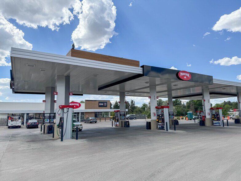 More Photos Of 4505 Ridge Rd, Cheyenne Service Station For Sale